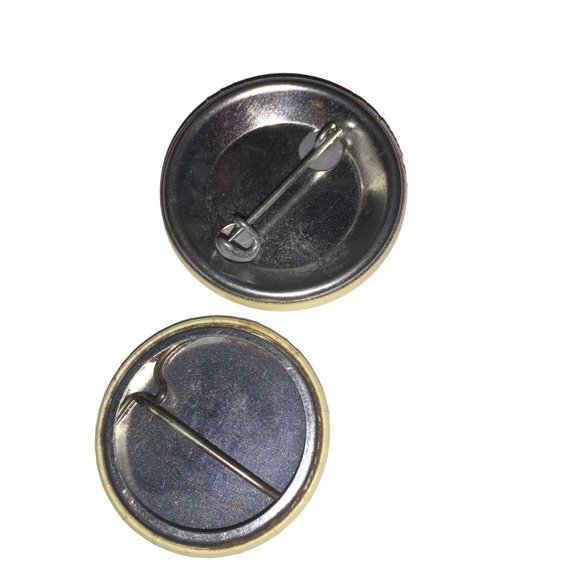 Hard Rock Cafe Save the Planet Love All Serve All Two Pins/Buttons - Picture 3 of 3